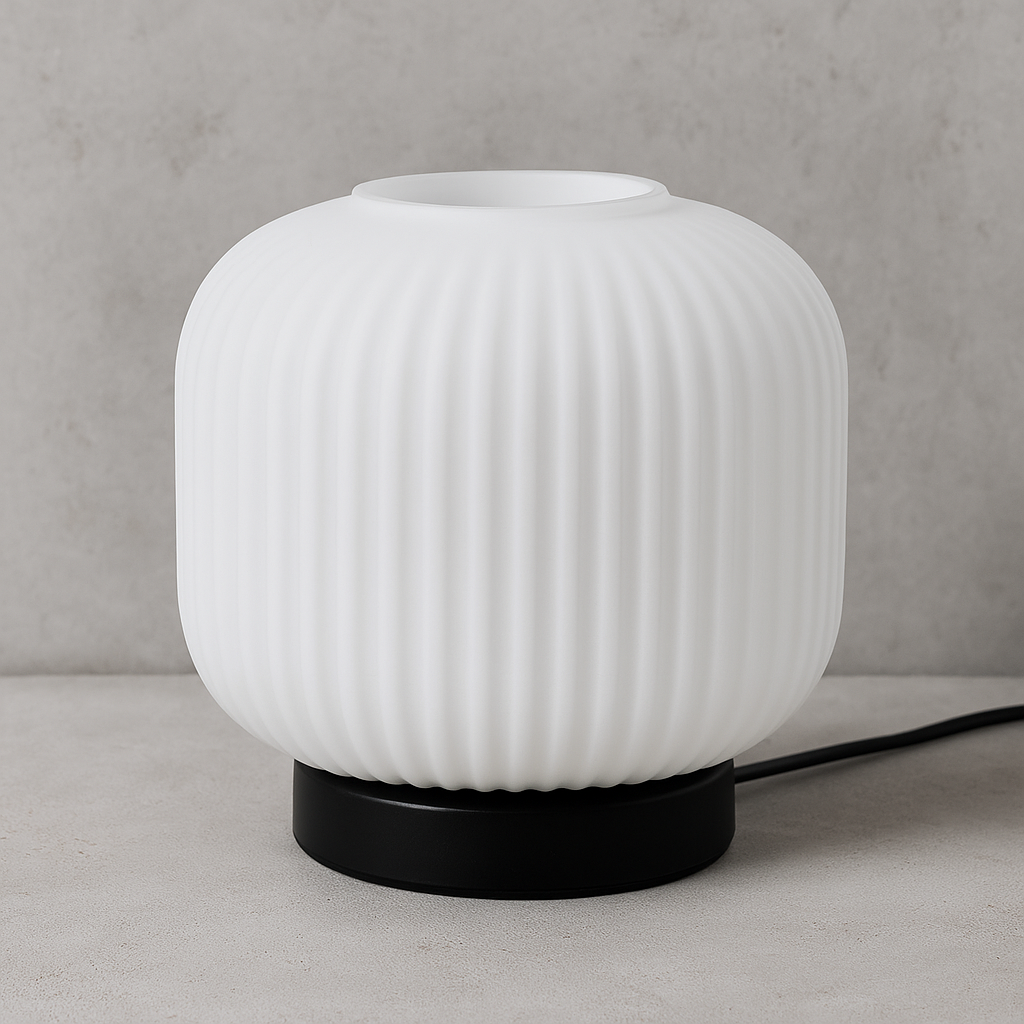 Lámpara de Mesa Pirce Small – Base Negra