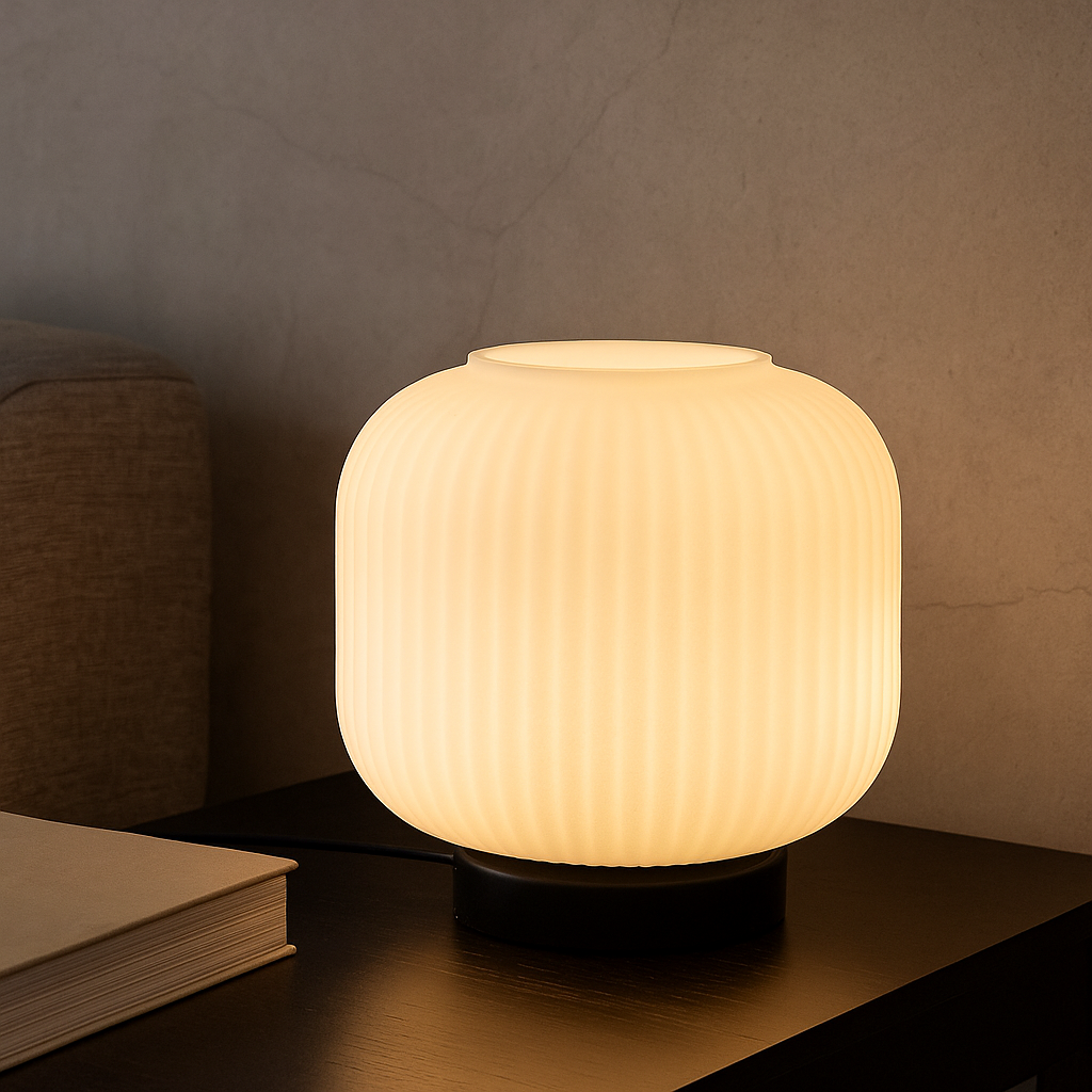 Lámpara de Mesa Pirce Small – Base Negra