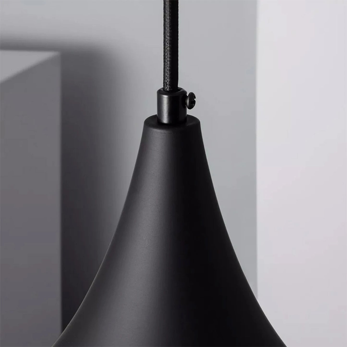 ARTEFACTO CAMPANA DECORATIVA GEISHA 2 NEGRA