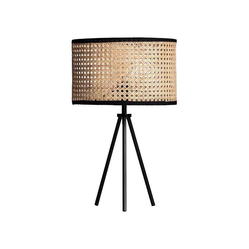 Lámpara de Mesa Amelio – Ratán Natural & Estructura Negra