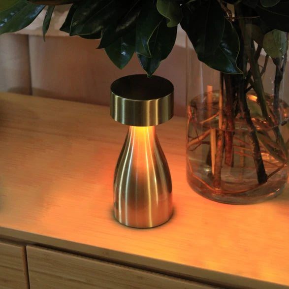 Lámpara portátil inalámbrica USB-C blanco dinámico