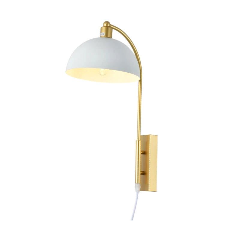 Artefacto decorativo de pared Mushroom 2 en acabado brass.