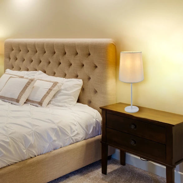 Lámpara de Mesa Portátil de Metal Blanco con Pantalla de Tela