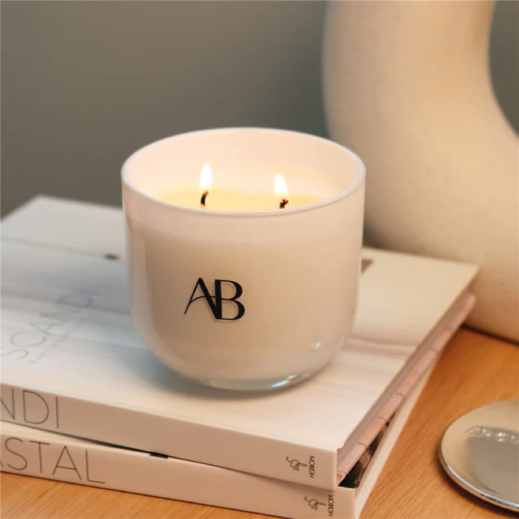 VELA AROMATIVA 340G JAPANESE HONEYSUCKLE CELESTE