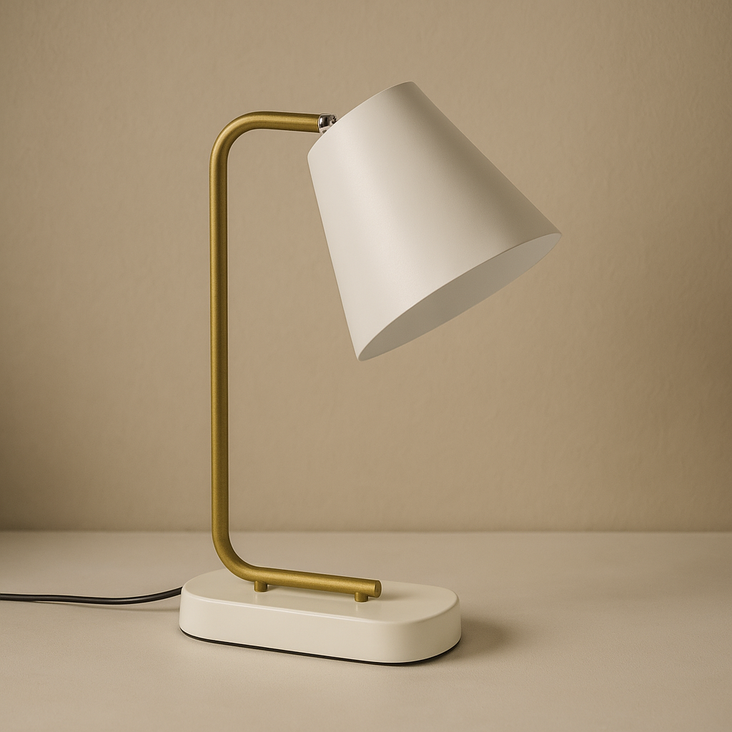 Lámpara de Mesa Zenith – Blanco & Dorado Elegante