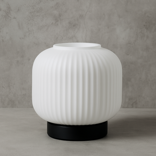 Lámpara de Mesa Pirce Small – Base Negra