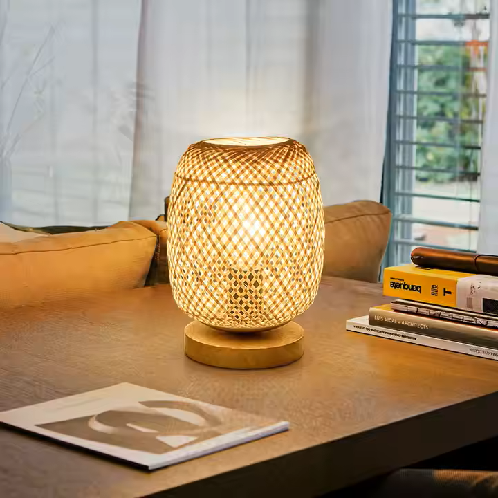 Lámpara de Mesa Portátil de Bambú