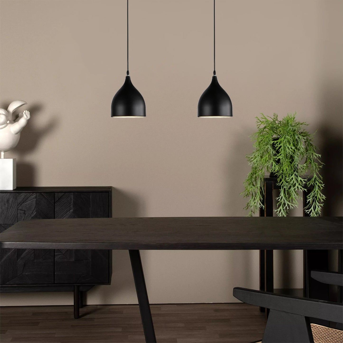 Lámpara Colgante Estilo Industrial – Negra