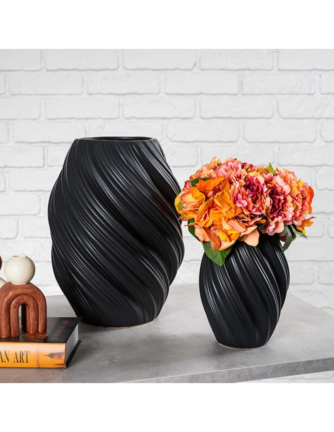 FLORERO TORSION 15X15X20CMS NEGRO