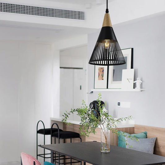 Colgante Cono Varillas Metal Negro/Madera