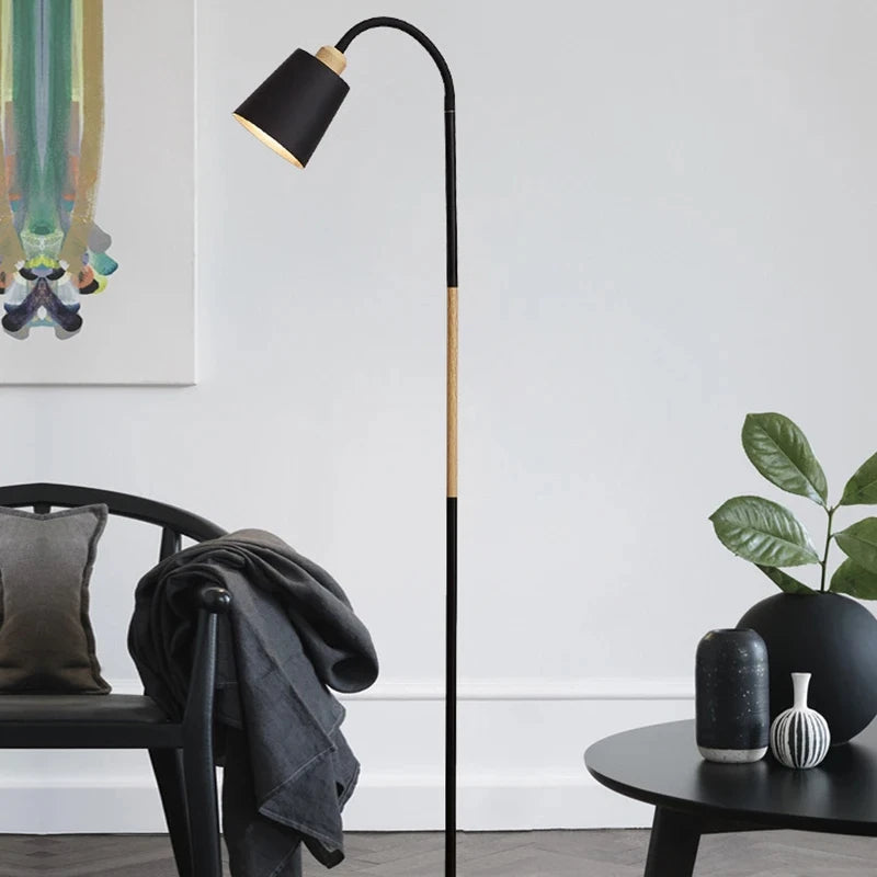 ARTEFACTO DECORATIVO DE PIE BRUSELAS NEGRO