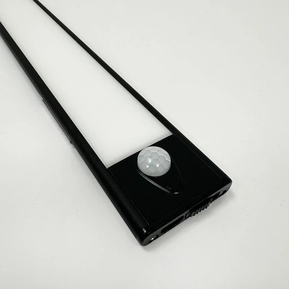 Luminaria Magnética Negra 2W 4000K USB Sensor Proximidad 40cm
